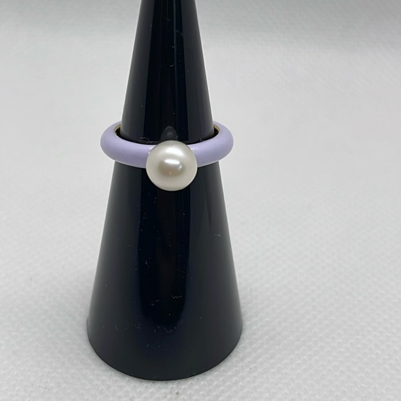 Mejuri Gumball Pearl Ring - Picture 1 of 4